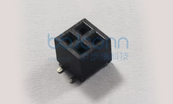 排母 2.0FH H4.3 2x2P SMT W4.5 U型 PC6.2 6T 贴膜编带